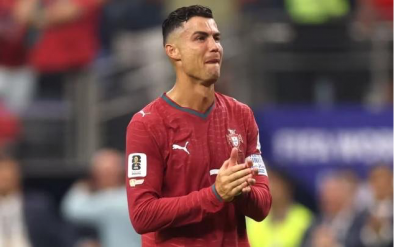 ronaldo-norvechle-matchda-ehtiyatda