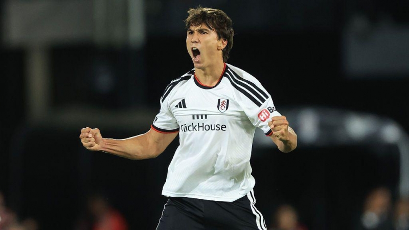 arsenal-ve-aston-villa-transfer-yarishina-girib-2