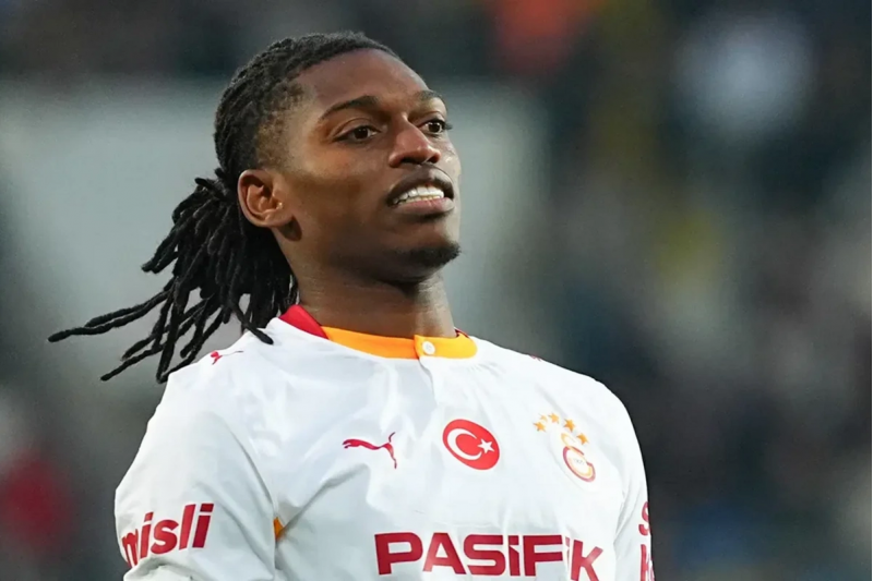 qalatasarayin-futbolchusu-rafael-leaunun-zedesinin-sebebi-belli-olub