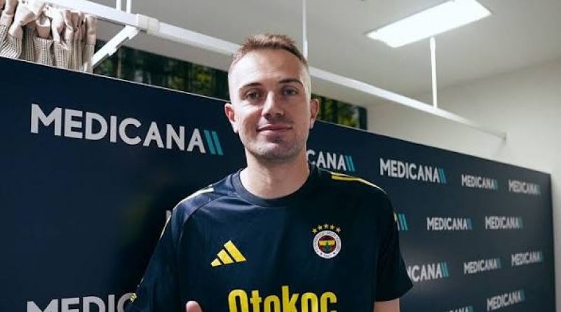 Mert Günok karyerasını başa vurub